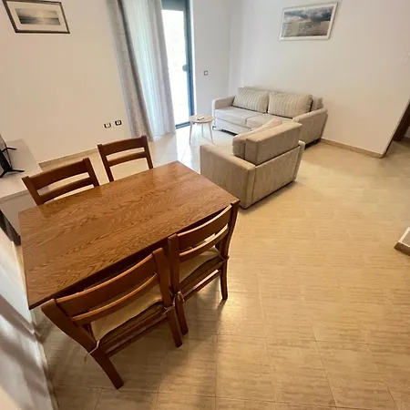 شقة Apartamentes 303 A7